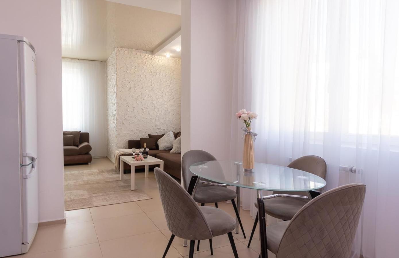 Obolon Natalka Park Apartment Kyiv